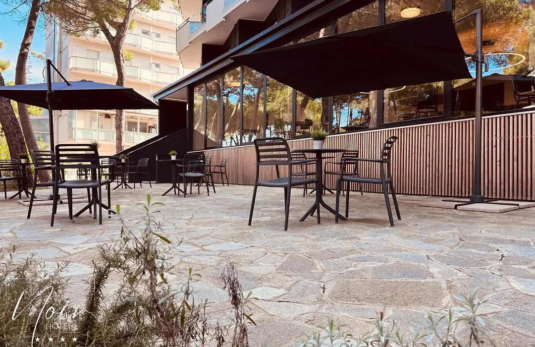 Hotel Noir - Free Brunch & Breakfast Until 13-00 - Vicinissimi A Mirabilandia-1